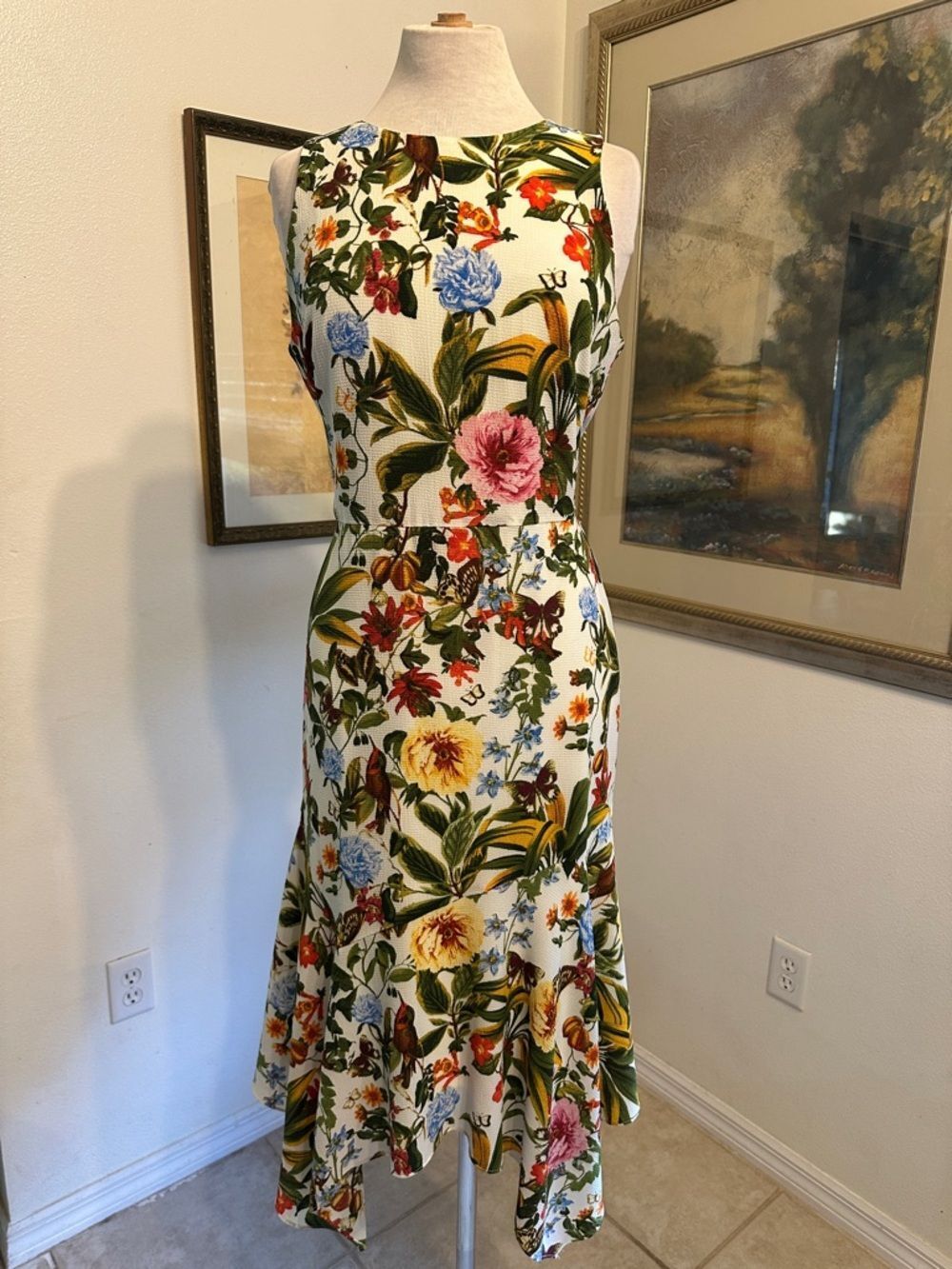 Liz Claiborne Floral Sleeveless Dress in Cream with Multicolor Blooms Size 10